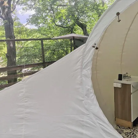 Οργανωμένο κάμπινγκ Nomad Glamping *