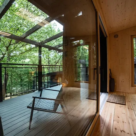Nomad Glamping *