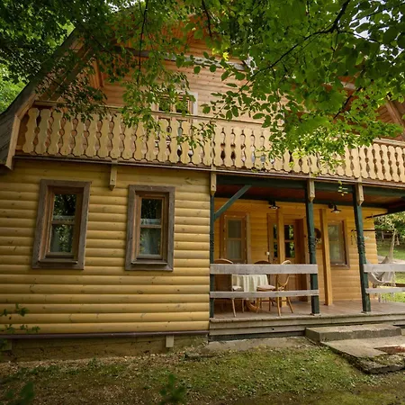 Nomad Glamping *